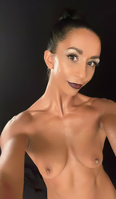 Laetitia Bouffard Roupe onlyfans nudes