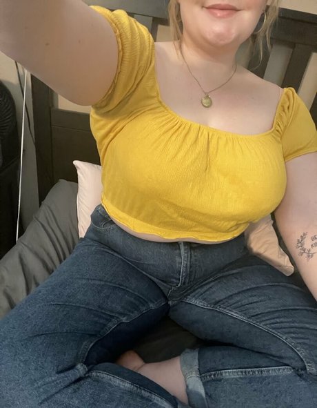 blonde femboy onlyfans porno self-portrait