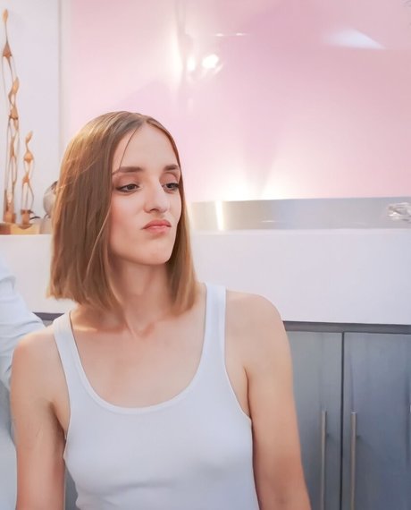 Ashley Victoria Robinson leaked porn onlyfans