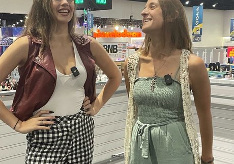 Ashley Victoria Robinson onlyfans leak porn