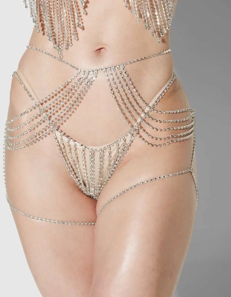 Miss Mosh hot onlyfans