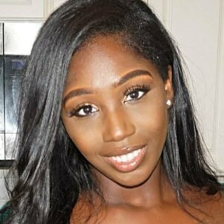 therealellietheempress onlyfans leaked pics