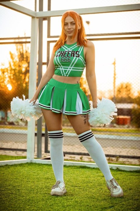 FOX Hobby strip onlyfans