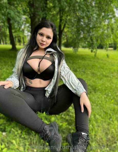 alice wood vip porn onlyfans leak