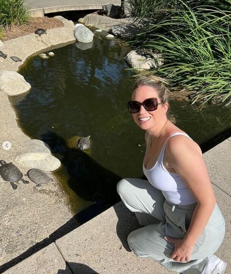 Sarah Cruddas onlyfans