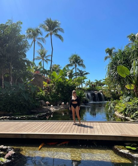 Sarah Cruddas onlyfans nsfw