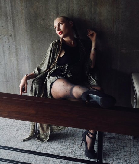 emilia tt nude leak onlyfans