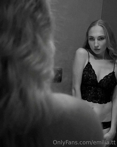 emilia tt onlyfans de