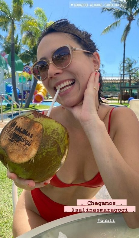 Daphne Bozaski boobs onlyfans