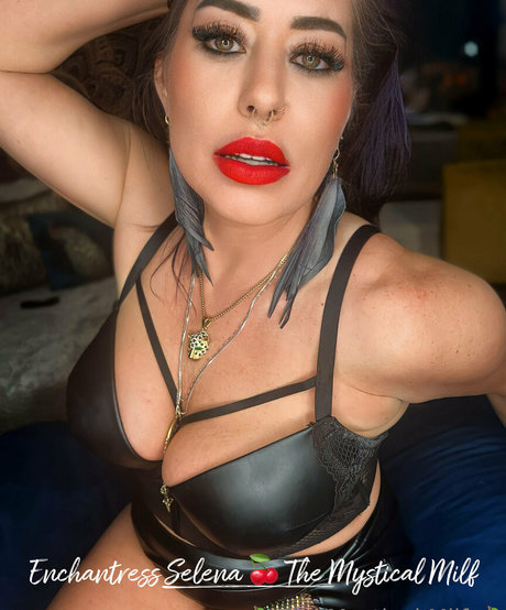 enchantressselenafree feet onlyfans