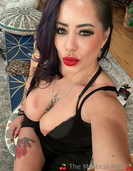 enchantressselenafree onlyfans pics