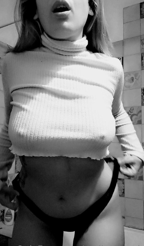 emilypageok only fans nude