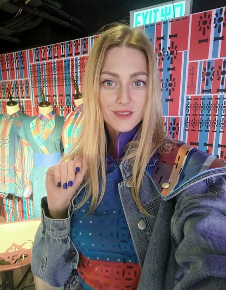 blonde tits onlyfans free sexy self-portrait