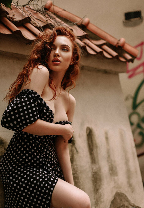 blonde big tits onlyfans pornographic self-portrait