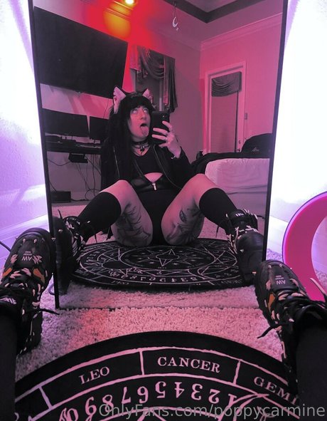 poppycarmine sexy onlyfans