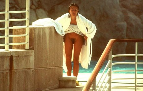 Elizabeth Hurley porn onlyfans