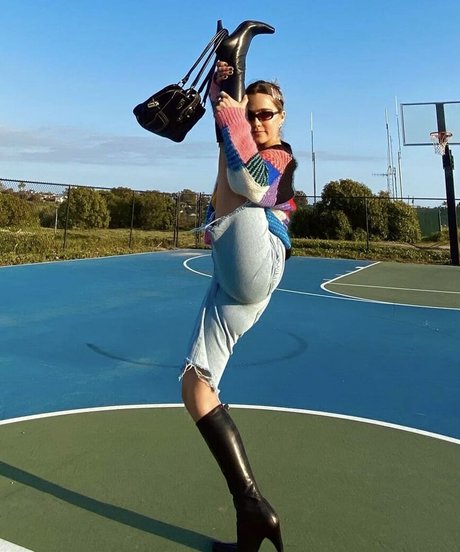 Haley Lu Richardson nude porn onlyfans