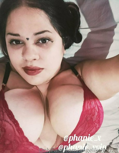 angelikespizza onlyfans striptease