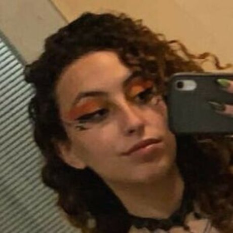 Edin Kary feet onlyfans