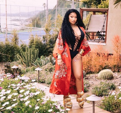 Nicki Minaj onlyfans nude leaks