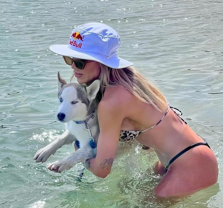 Leticia Bufoni onlyfans posts