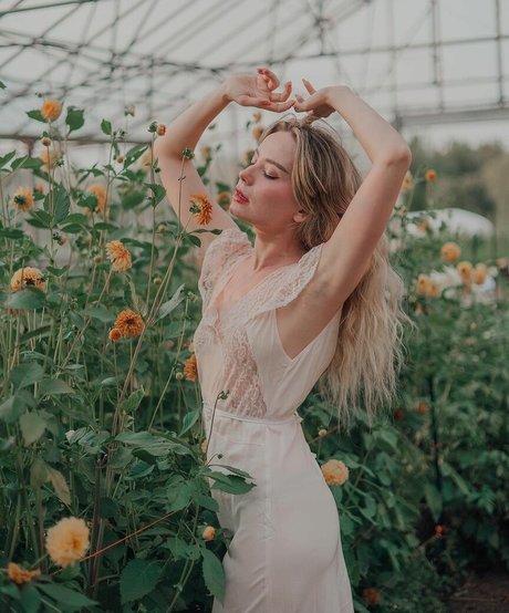 queen astraea only fans pic