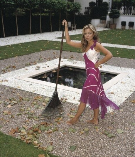 Sarah Alexander onlyfans.