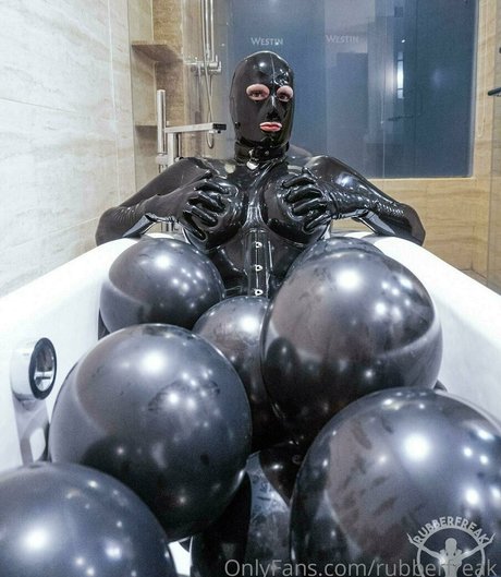 rubberfreak onlyfans tits