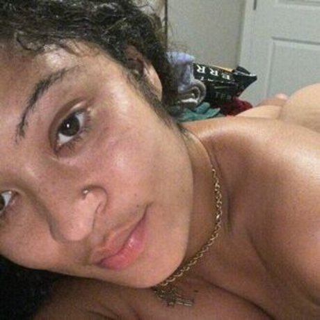 skygoddessdivine onlyfans boobs