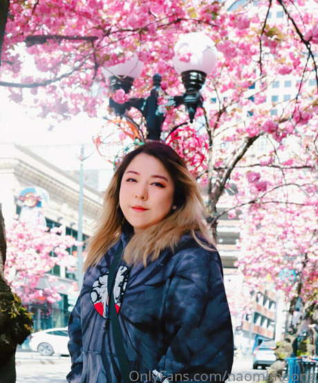 naomimoonz only fans review