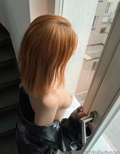 dollydyson onlyfans free content