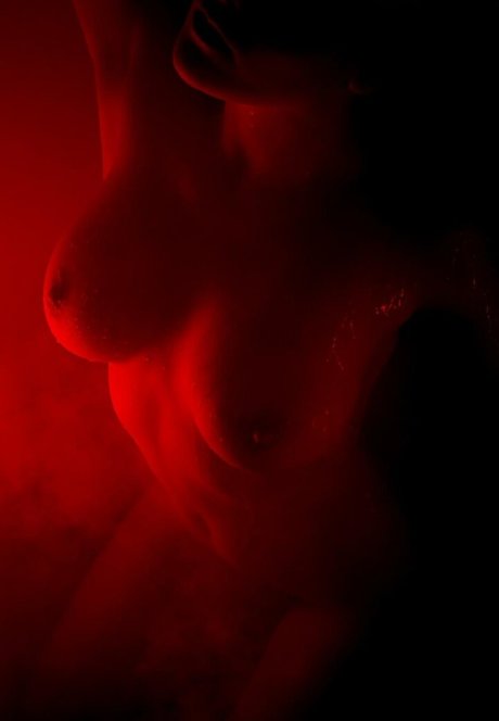 poseurs onlyfans model photos