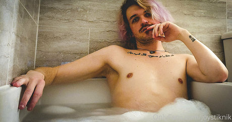 joystiknik nude leaked onlyfans