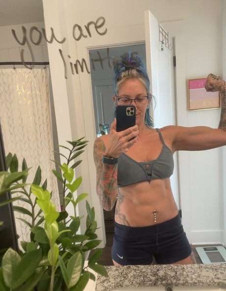 taylorraz onlyfans strip