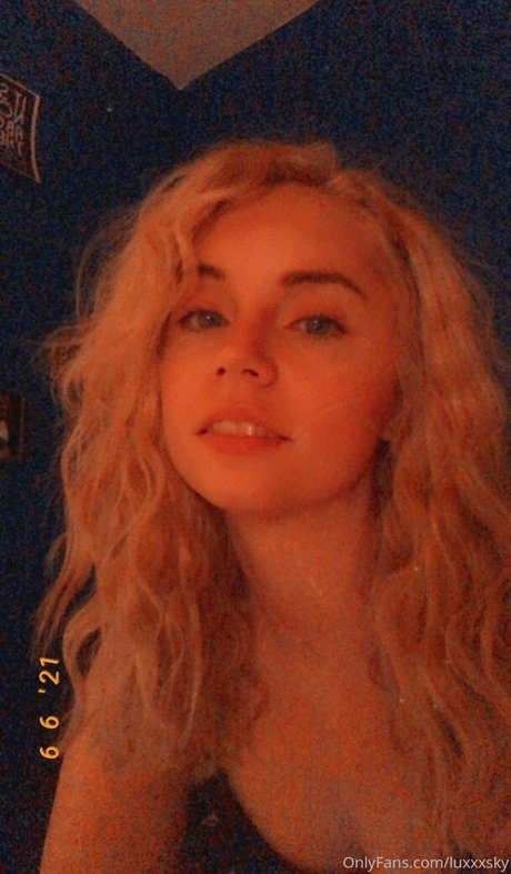 luxxxsky onlyfans leak xxx