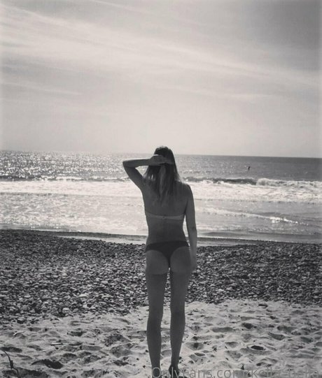 kella bella onlyfans leaks porn