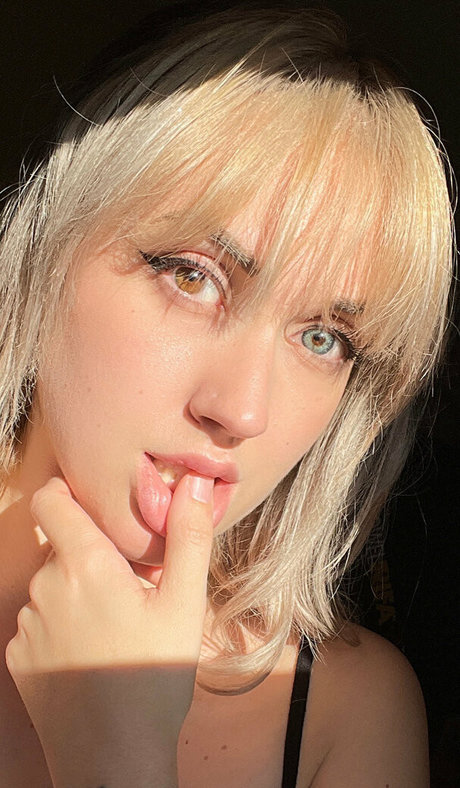 caradaily naked on onlyfans