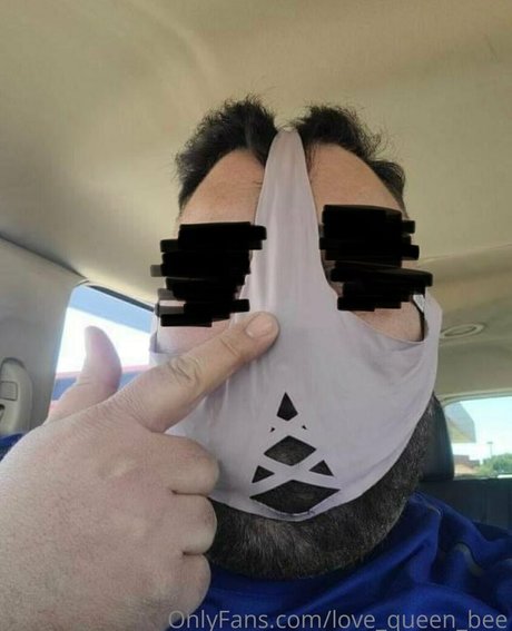 love queen bee onlyfans tits