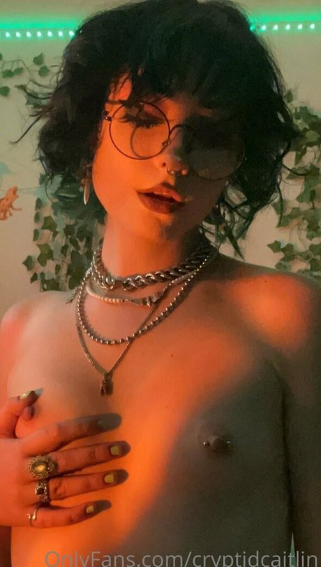 cryptidcaitlin onlyfans pictures