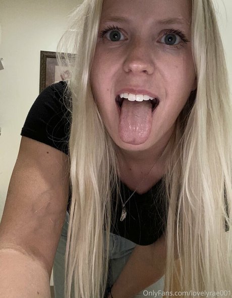 lovelyrae001 onlyfans nudes leak