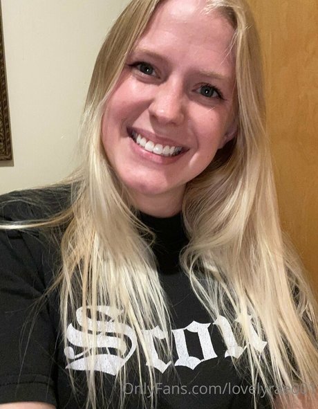 lovelyrae001 onlyfans sex leaked