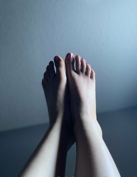 feet guurl onlyfans leaks naked