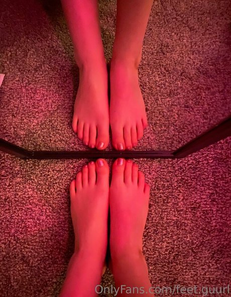 feet guurl onlyfans leaked pics