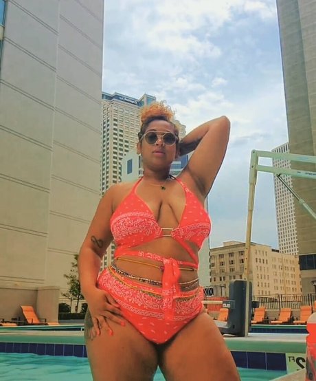 TheeChinaWhite onlyfans xx