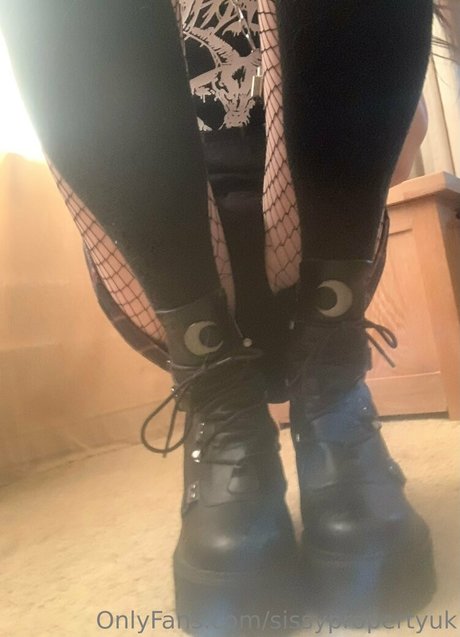sissypropertyuk only fans content