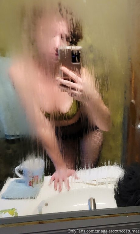snaggletoothcostumes onlyfans leaks porn