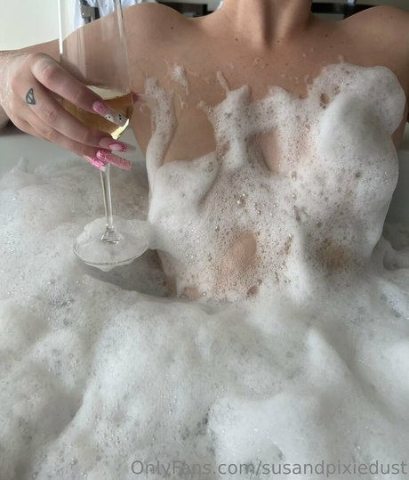 susandpixiedust onlyfans model photo