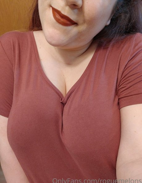 roguemelons onlyfans model