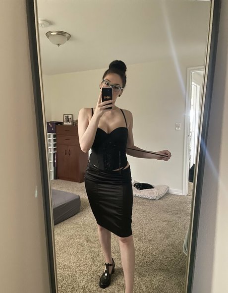 ghostlygothx onlyfans nudes