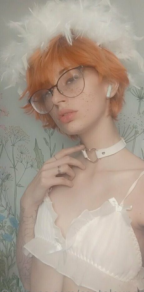 cantaloupexo naked on onlyfans